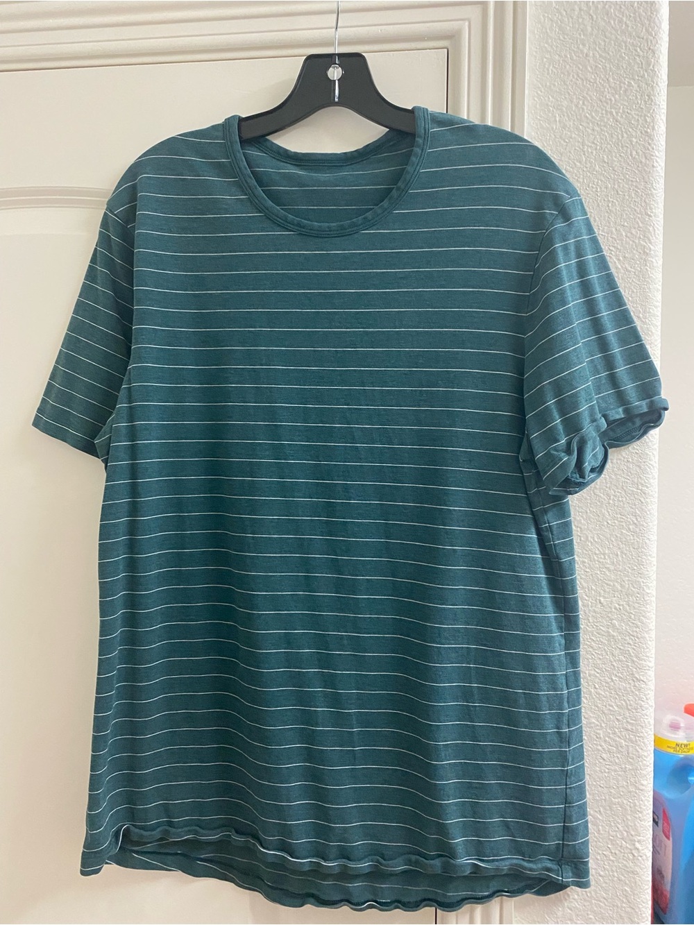 lululemon men’s T-shirt